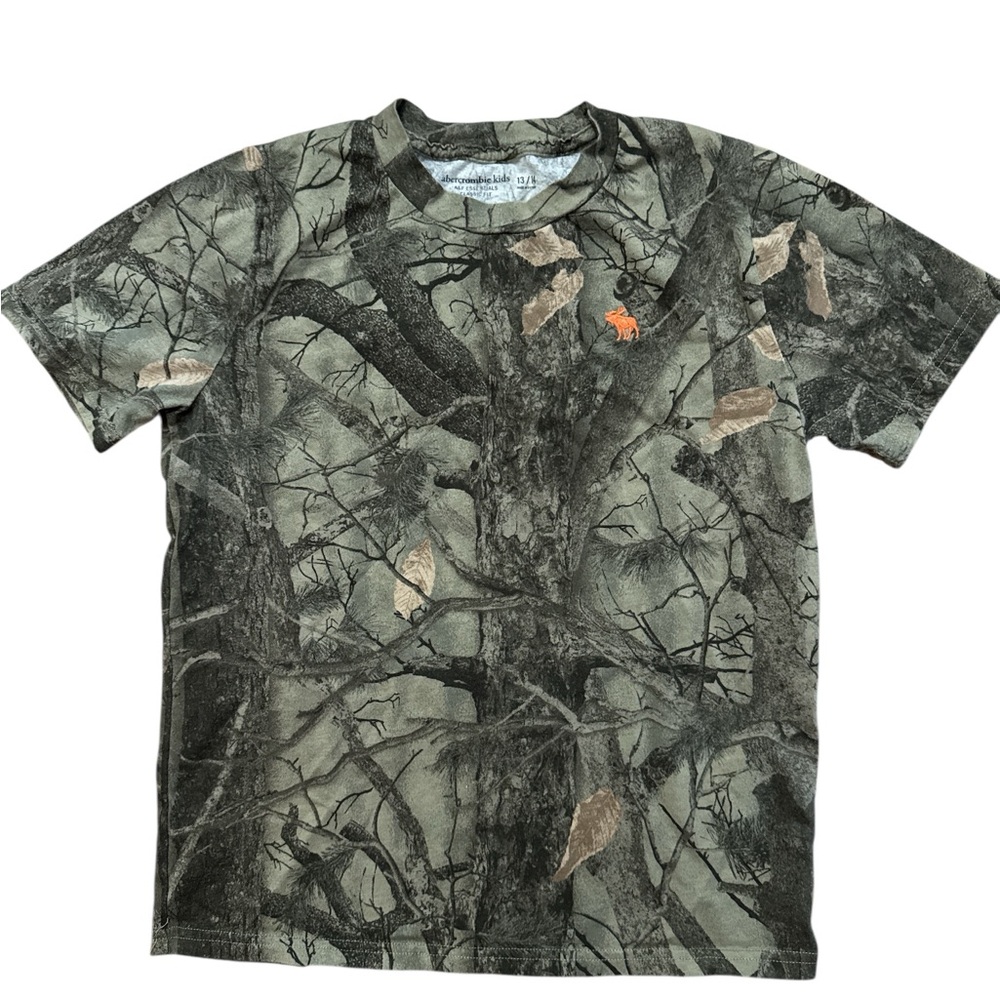 Abercrombie & Fitch Kids Camo T-Shirt Size 13|14‎ Abercrombie Kids Classic Fit